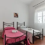 The Great Garden With Pool, Parking & Wifi Tatil Evi *