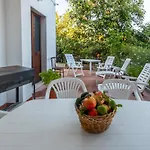 The Great Garden With Pool, Parking & Wifi Tatil Evi *