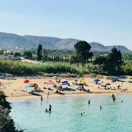 Сasa de vacaciones The Great Garden With Pool, Parking & Wifi *