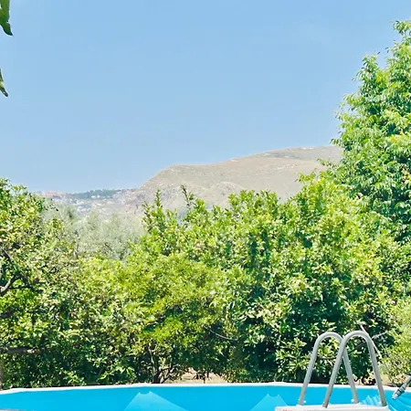 Tatil Evi The Great Garden With Pool, Parking & Wifi